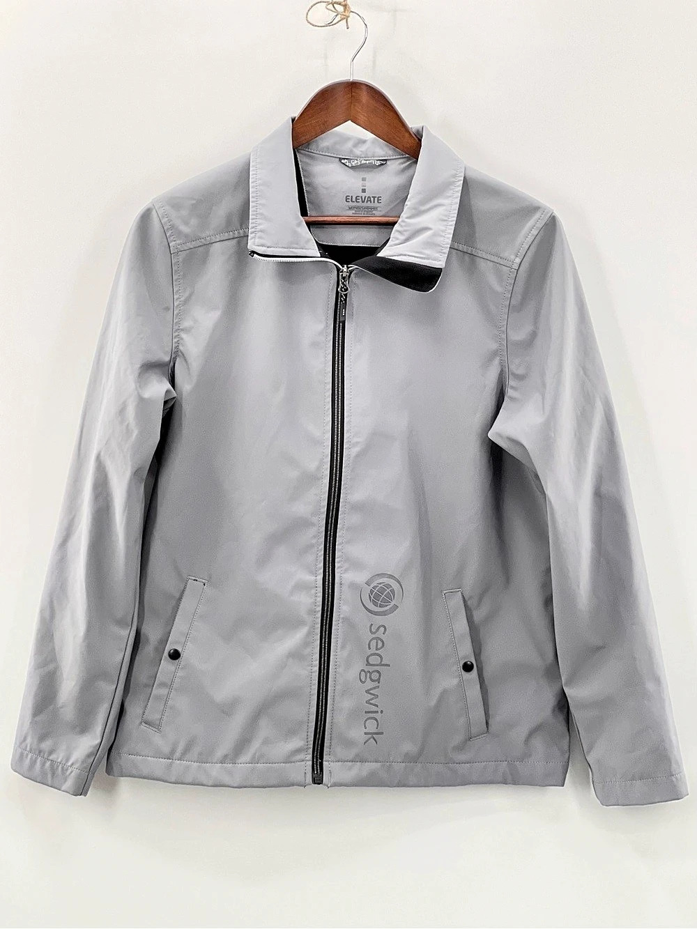 504 Elevate Women’s Gray Lightweight Jacket Size Large